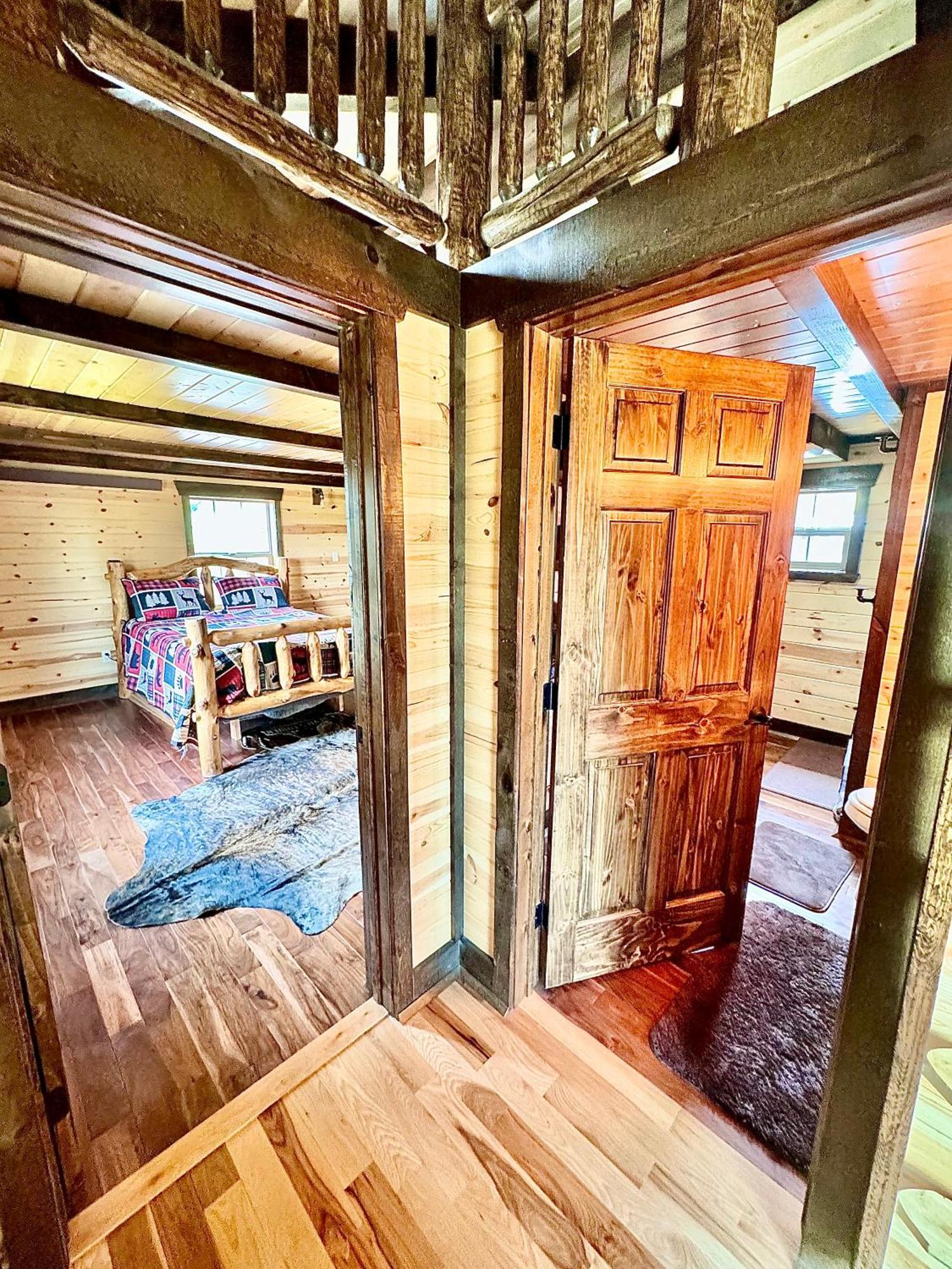 The At Lodge